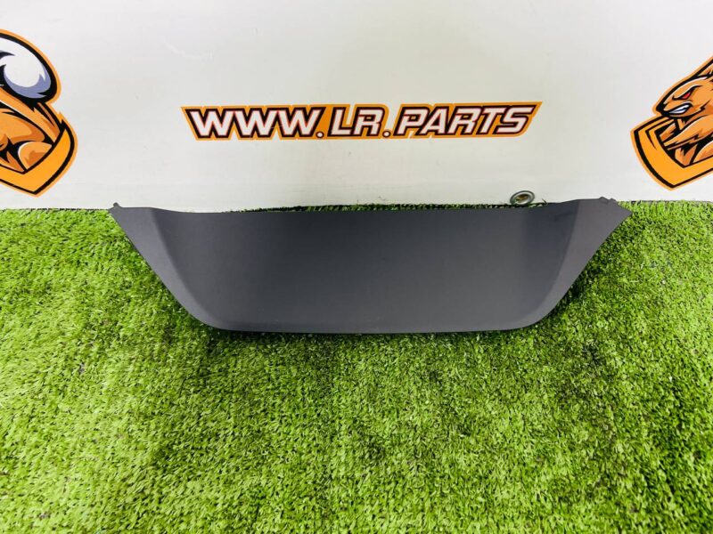 LR152490 Overlay for the Range Rover L460 (2023-) instrument panel Used cost  € in stock 1 pcs.