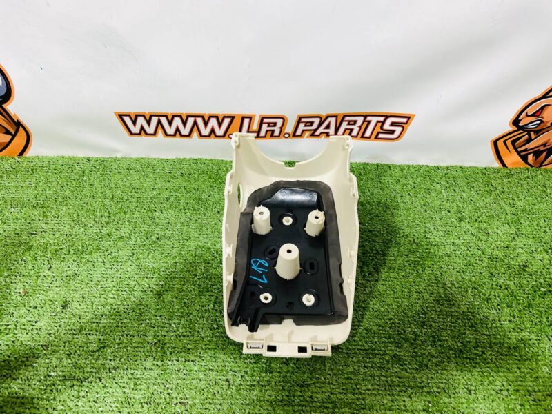 LR152612 Lower Steering Column Shroud for Range Rover L460 (2023-) Used cost  € in stock 1 pcs.