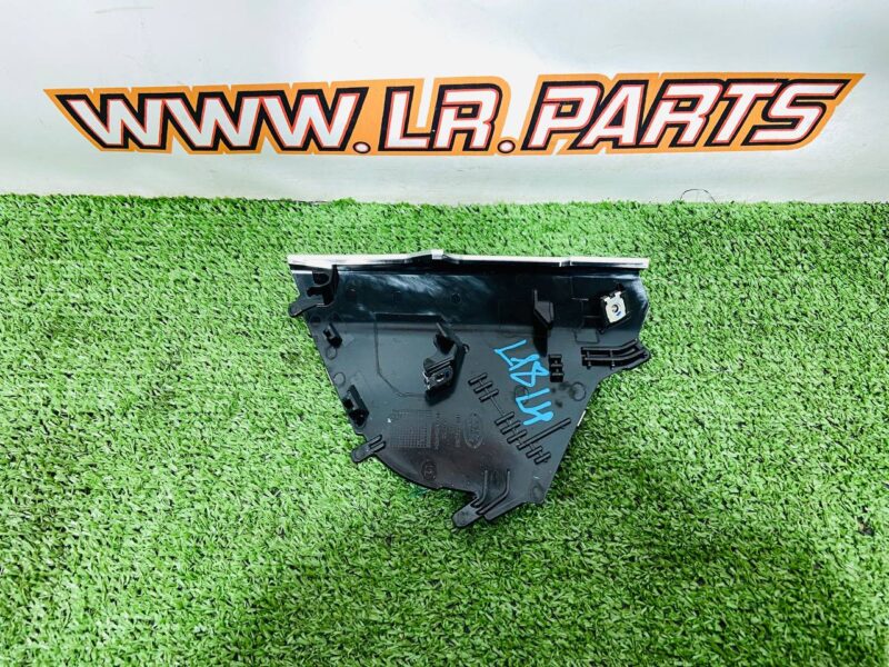 LR152680 Left Instrument Panel Moulding Range Rover L460 (2023-) Used cost  € in stock 1 pcs.