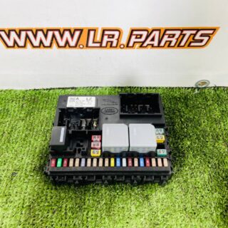 LR152815 Fusible links box Range Rover L460 (2023-) Used cost  € in stock 1 pcs.