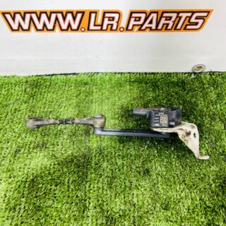 LR153363 Rear right body position sensor Range Rover L460 (2023-) Used cost  € in stock 1 pcs.