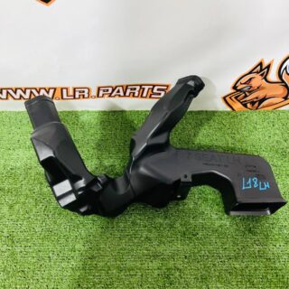 LR153642 Air duct left Range Rover L460 (2023-) Used cost  € in stock 1 pcs.