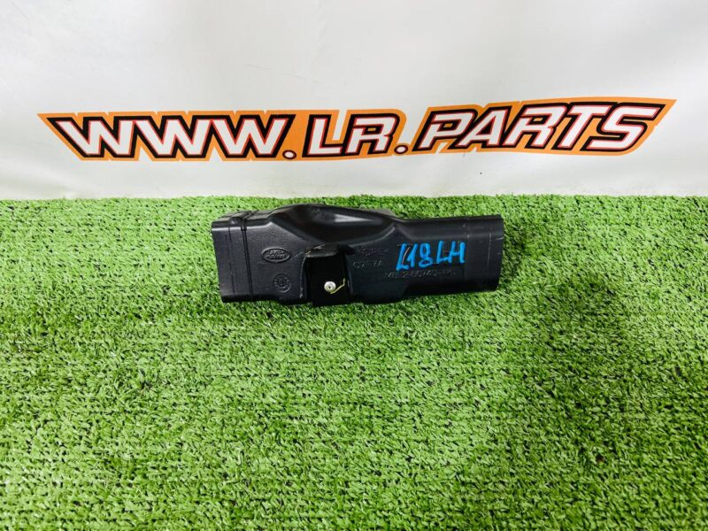 LR153643 Air duct right Range Rover L460 (2023-) Used cost  € in stock 1 pcs.
