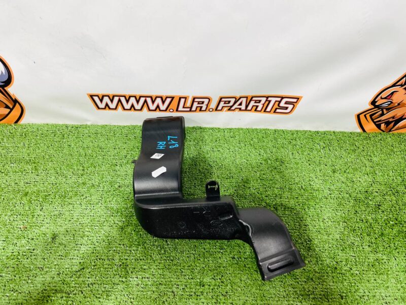 LR153801 Air duct right Range Rover L460 (2023-) Used cost  € in stock 1 pcs.