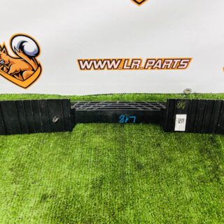 LR153913 Rear bumper absorber, central Range Rover L460 (2023-) Used cost  € in stock 1 pcs.