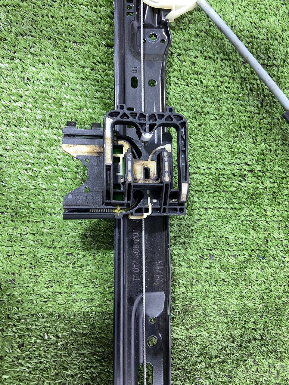 LR153953 Front right window lift Land Rover Discovery 5 L462 (2017-) Used - Image 32