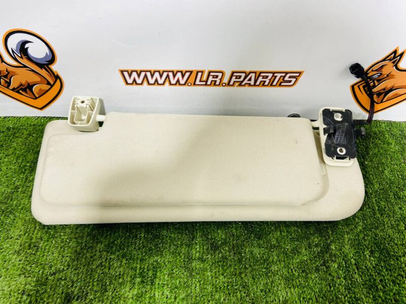 LR156561 Right sun visor for Range Rover L460 (2023-) used cost  € in stock 1 pcs.