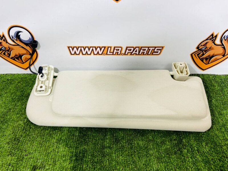 LR156647 Left Sun Visor for Range Rover L460 (2023-) Used cost  € in stock 1 pcs.