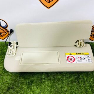 LR156647 Left Sun Visor for Range Rover L460 (2023-) Used cost  € in stock 1 pcs.