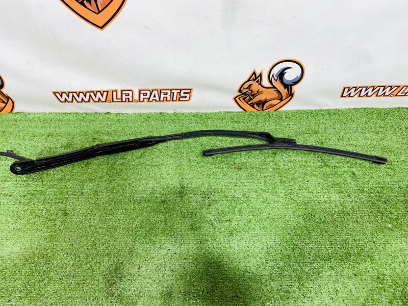 LR156992 Front Right Windshield Wiper for Range Rover L460 (2023-) Used cost  € in stock 1 pcs.