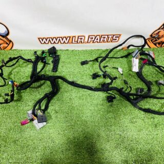 LR158646 Translation: Wiring of the central console for Range Rover L460 (2023-) Used cost  € in stock 1 pcs.