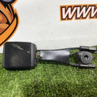LR160916 Front Seat Belt Buckle for Range Rover L460 (2023-) Used cost  € in stock 2 pcs.