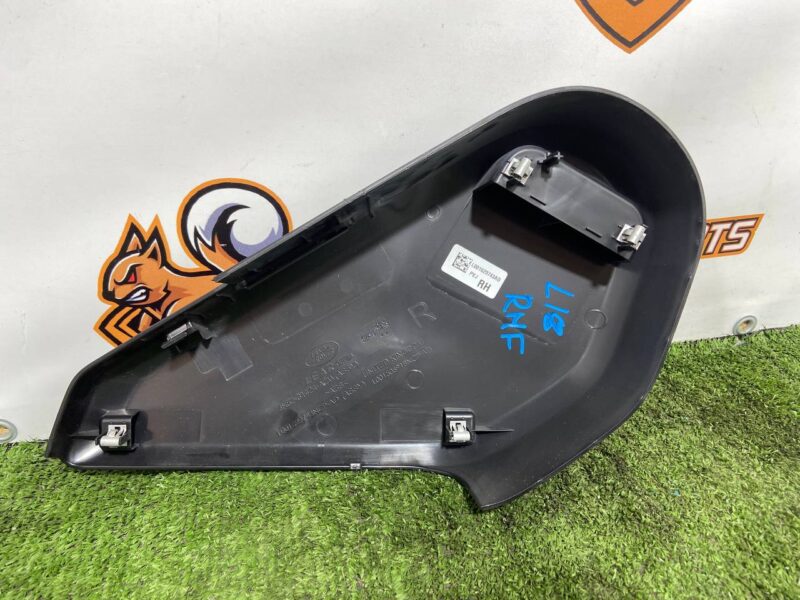 LR161661 Front right seat cover for Range Rover L460 (2023-) Used cost  € in stock 1 pcs.