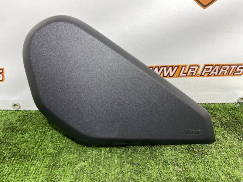 LR161661 Front right seat cover for Range Rover L460 (2023-) Used cost  € in stock 1 pcs.