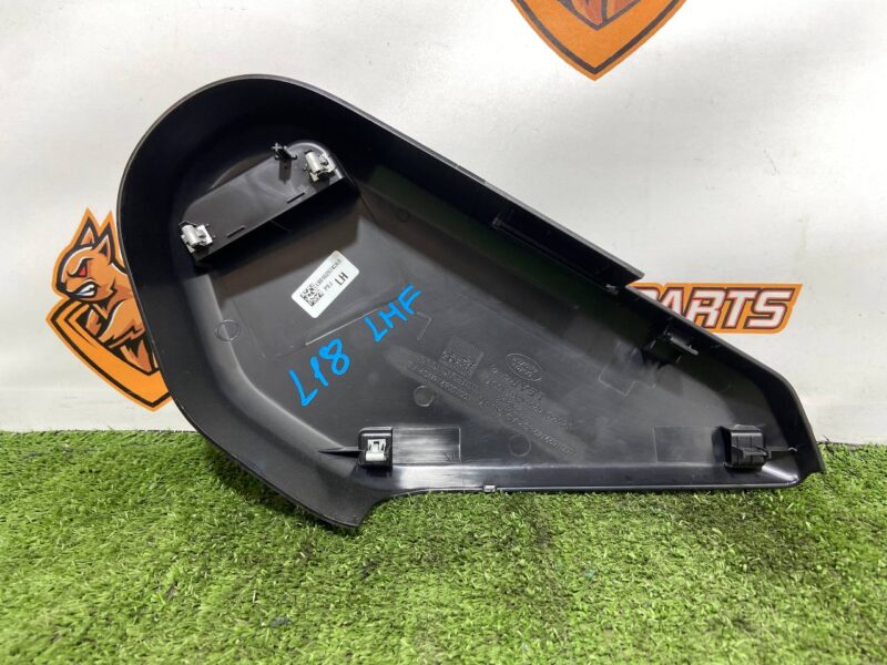 LR161666 Front left seat cover for Range Rover L460 (2023-) Used cost  € in stock 1 pcs.