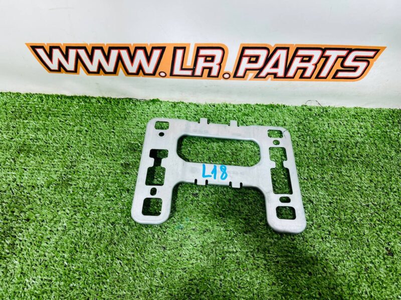 LR172411 Roof rack for Range Rover L460 (2023-) Used cost  € in stock 1 pcs.