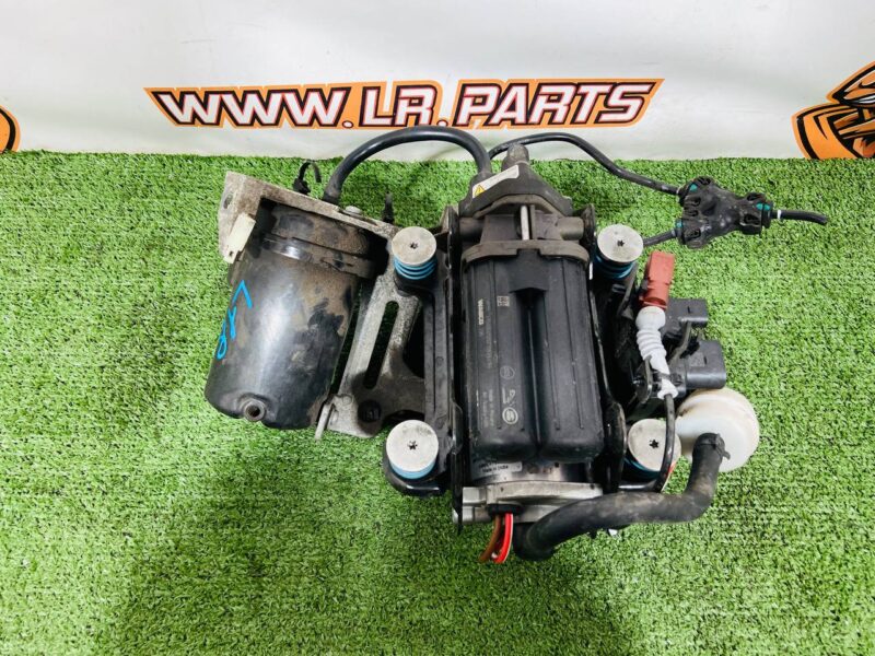 LR172657 Air suspension compressor for Range Rover Sport L461 (2023-) Used cost  € in stock 1 pcs.