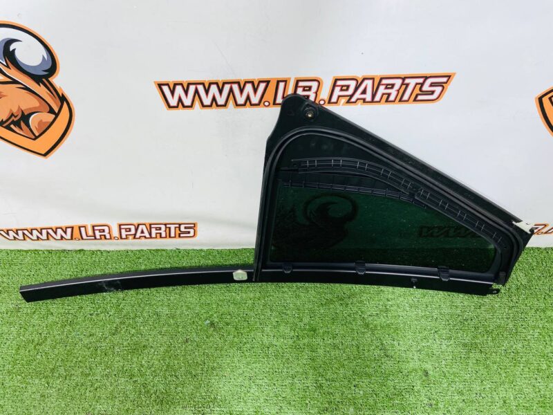 LR174301 Rear left door glass (vent window) Range Rover L460 (2023-) Used cost  € in stock 1 pcs.
