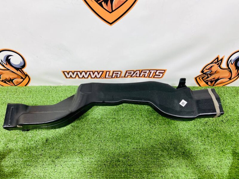 LR174593 Right Air Duct Range Rover L460 (2023-) Used cost  € in stock 1 pcs.