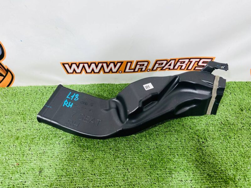 LR174595 Right air duct Range Rover L460 (2023-) Used cost  € in stock 1 pcs.