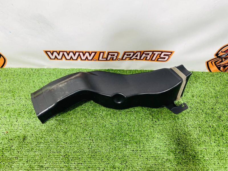 LR174595 Right air duct Range Rover L460 (2023-) Used cost  € in stock 1 pcs.