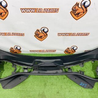 LR176356 Upper hood panel Range Rover L460 (2023-) Used cost  € in stock 1 pcs.