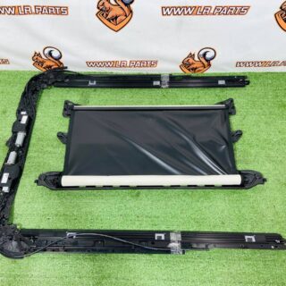 LR179437KIT Curtain of the panoramic roof with guide for Range Rover L460 (2023-) Used cost 650 € in stock 1 pcs.