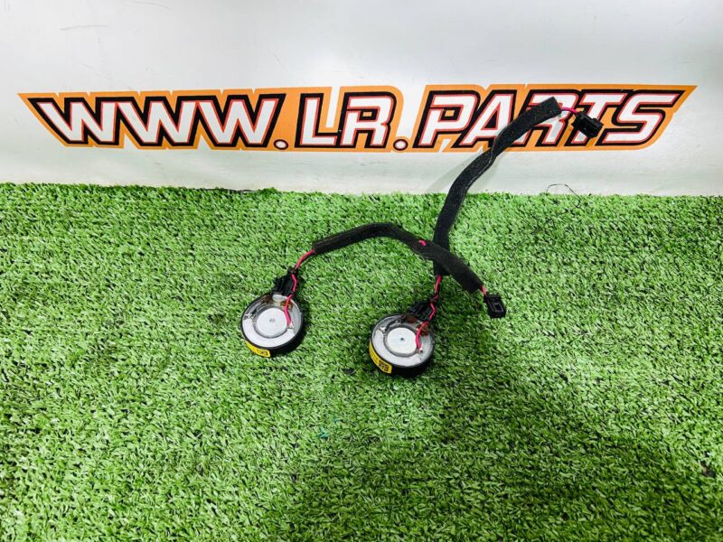 LR182121 High-frequency front door speaker for Range Rover L460 (2023-) Used cost  € in stock 2 pcs.