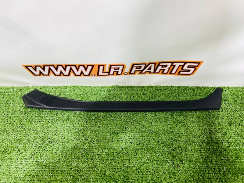 LR183521 Molding trim of the rear right door for Range Rover L460 (2023-) Used cost  € in stock 1 pcs.