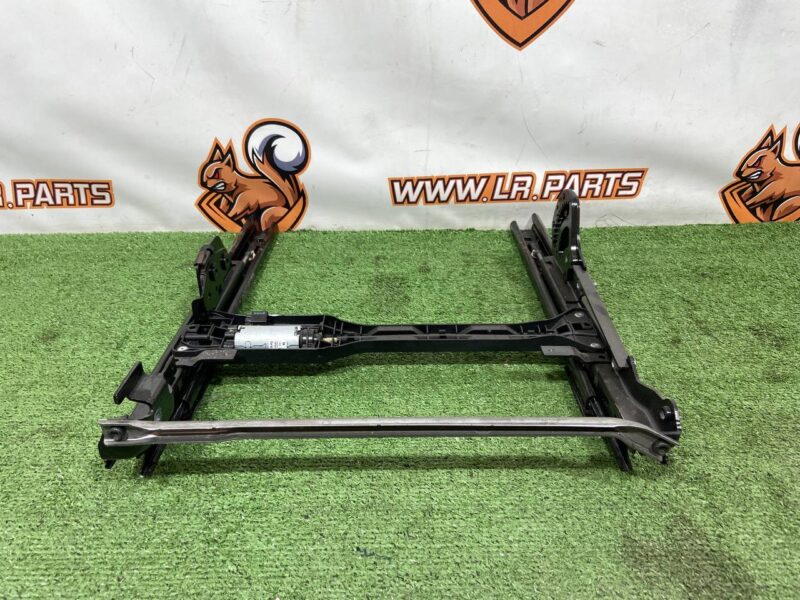 LR189842.1 Sliders of the right front seat for Range Rover L460 (2023-) Used cost  € in stock 1 pcs.