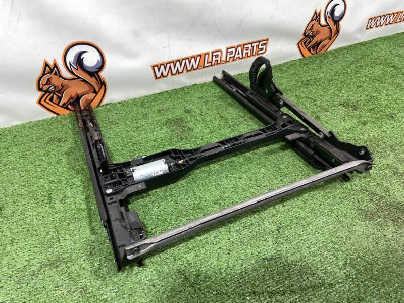 LR189842.1 Sliders of the right front seat for Range Rover L460 (2023-) Used cost  € in stock 1 pcs.