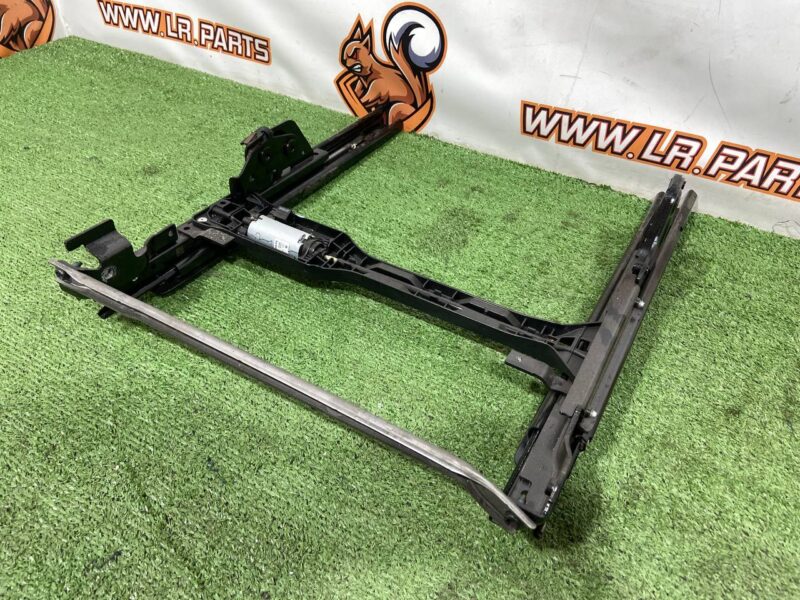 LR189842.1 Sliders of the right front seat for Range Rover L460 (2023-) Used cost  € in stock 1 pcs.