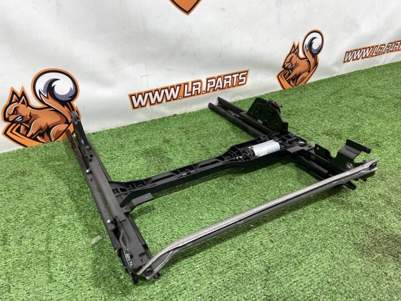 LR189844.1 Sliders of the left front seat Range Rover L460 (2023-) Used cost  € in stock 1 pcs.