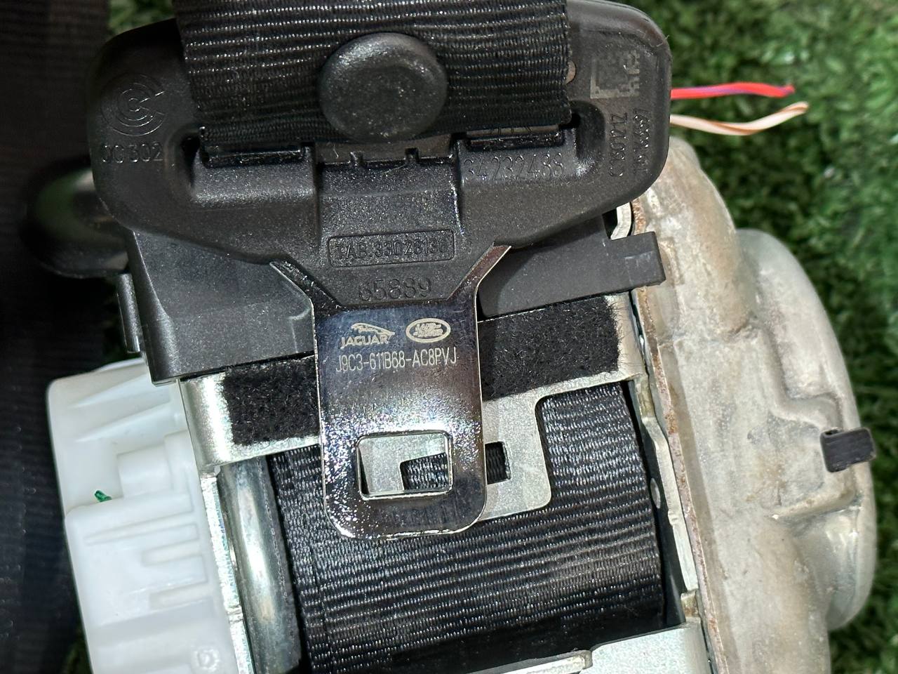 LR149783 Seat belt rear left/right Range Rover Evoque New L551 (2019-) used cost € in stock 1 pcs.