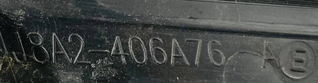 LR110837 Molding lyady right RANGE ROVER VELAR (L560) Used cost 30 € in stock 1 pcs.