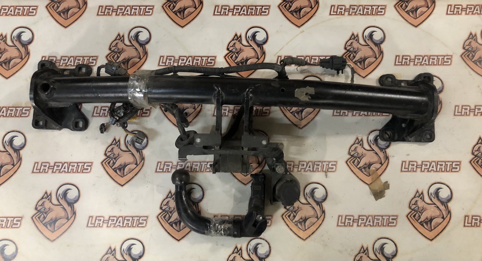 VPLYT0199 Tow Bar Jaguar F Pace Range Rover Velar L560 (2018-) Used cost 515 € in stock 1 pcs.