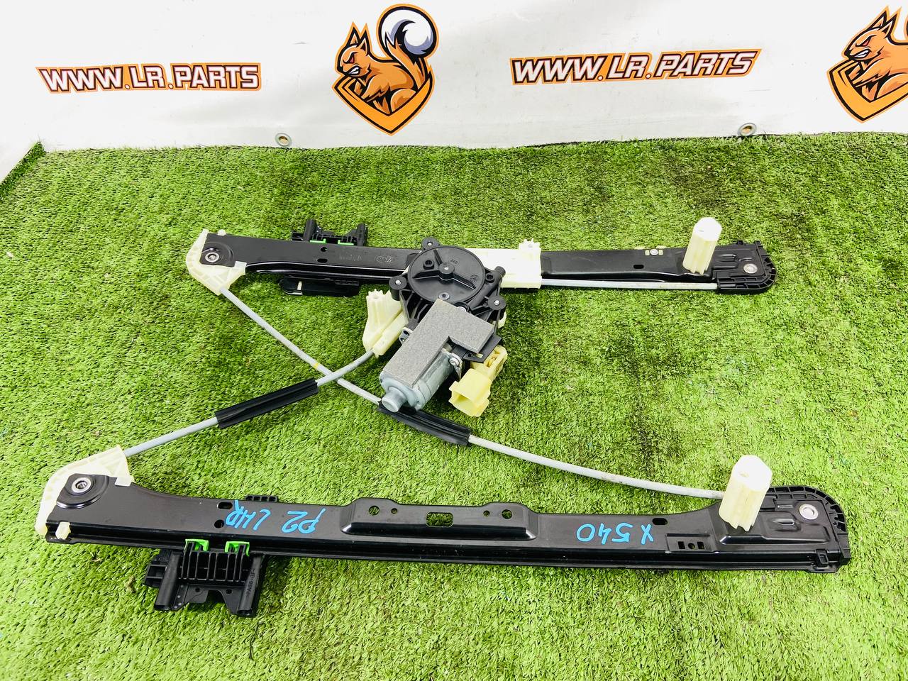 J9C31883 Window lifter rear left electric. Jaguar E-Pace X540 (2017-) Used cost 100 € in stock 1 pcs.