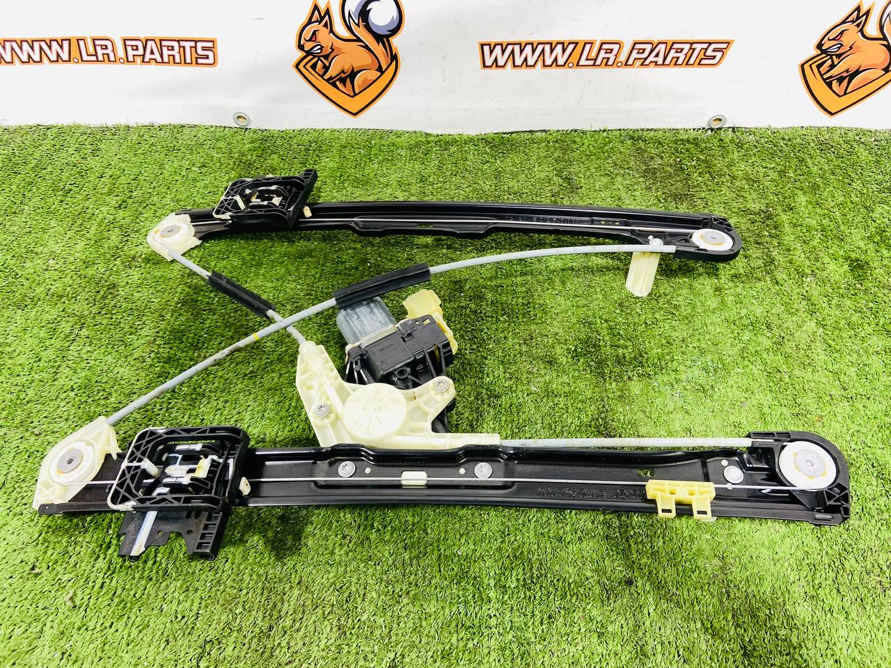 J9C31883 Window lifter rear left electric. Jaguar E-Pace X540 (2017-) Used cost 100 € in stock 1 pcs.