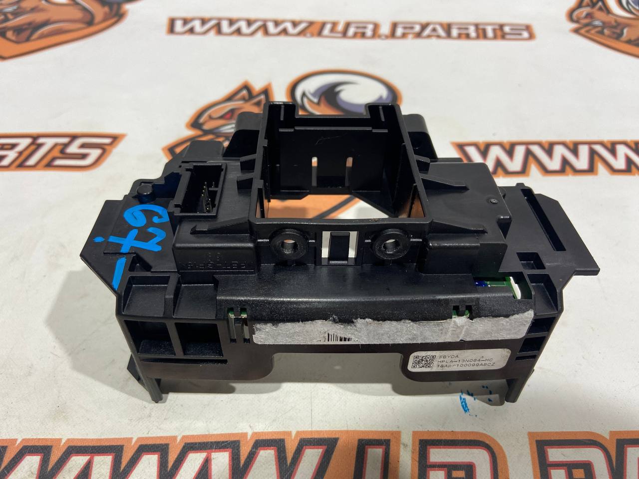 LR042312 Steering wheel switch board Range Rover Sport L494 (2014-2022) Used - Image 21