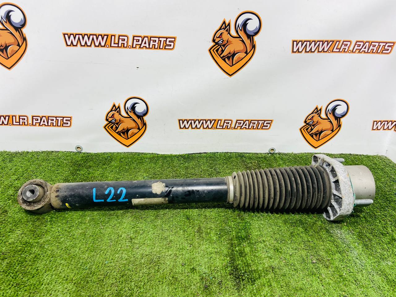 LR045270 Rear shock absorber adaptive Range Rover Sport L494 (2014-2022) Used cost 300 € in stock 11 pcs.