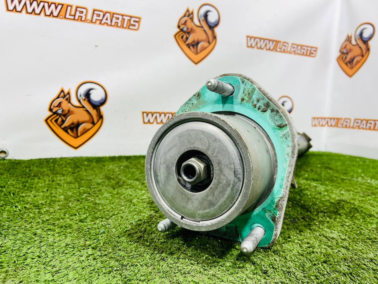 LR045270 Rear shock absorber adaptive Range Rover Sport L494 (2014-2022) Used cost 300 € in stock 11 pcs.