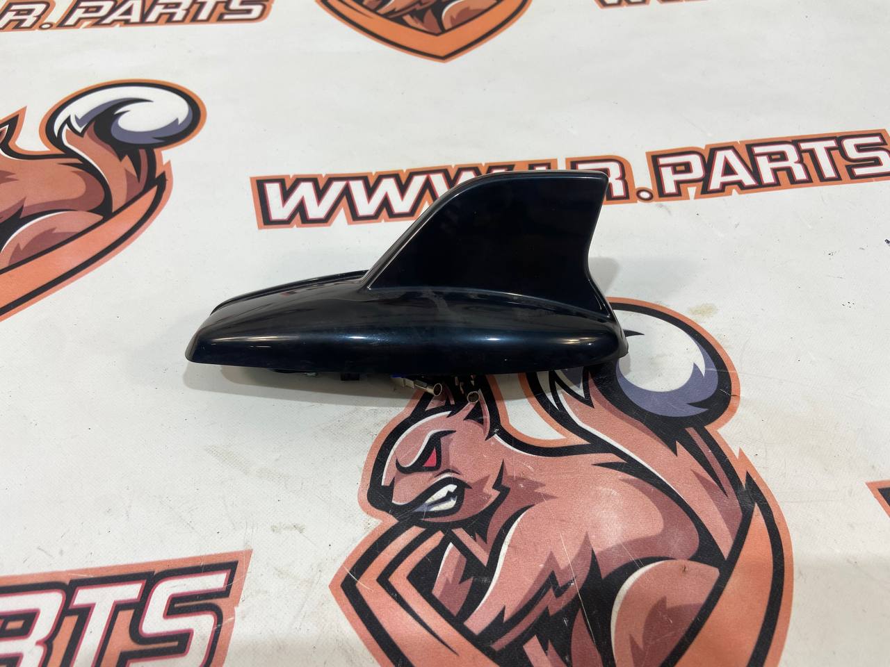 LR059756 Antenna fin RANGE ROVER (L405) 2013- Used cost 50 € in stock 1 pcs.