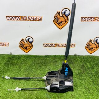 LR070434 Rear right door lock for Land Rover Discovery 5 L462 (2017-) Used cost  € in stock 1 pcs.