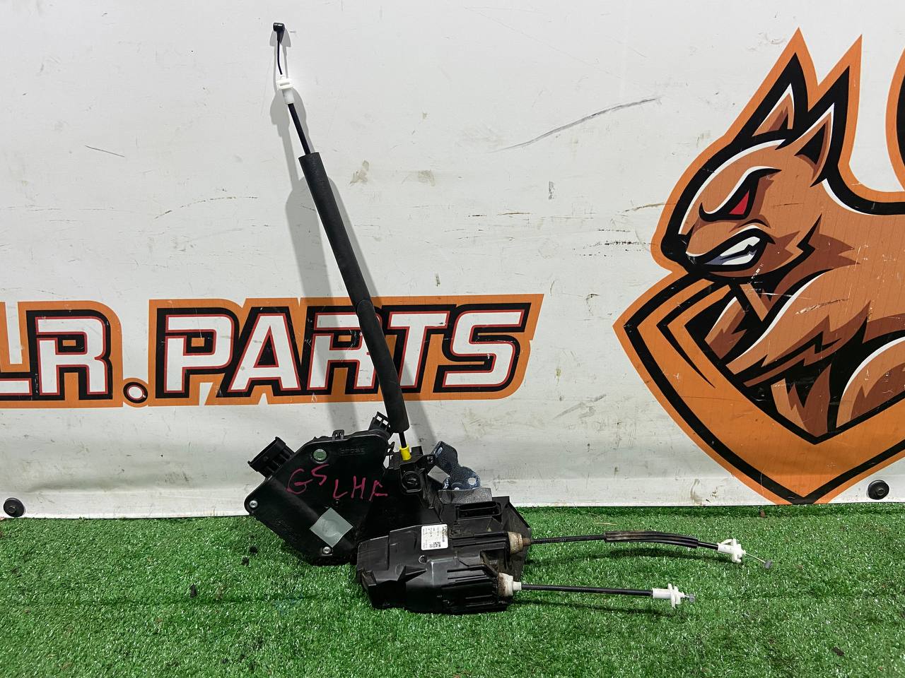 LR078730 Front left door lock Land Rover Discovery Sport L550 Used - Image 13