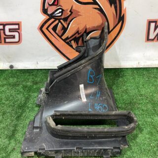 LR081642 Radiator deflector left LAND ROVER DISCOVERY 5 (L462) Used cost 80 € in stock 1 pcs.