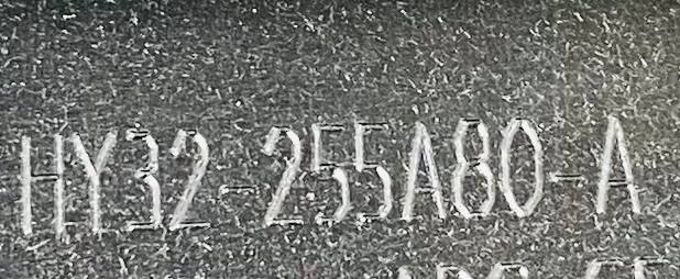 LR105993 Rear Right Door Molding Used Land Rover Discovery 5 L462 (2017-) cost 27 € in stock 2 pcs.