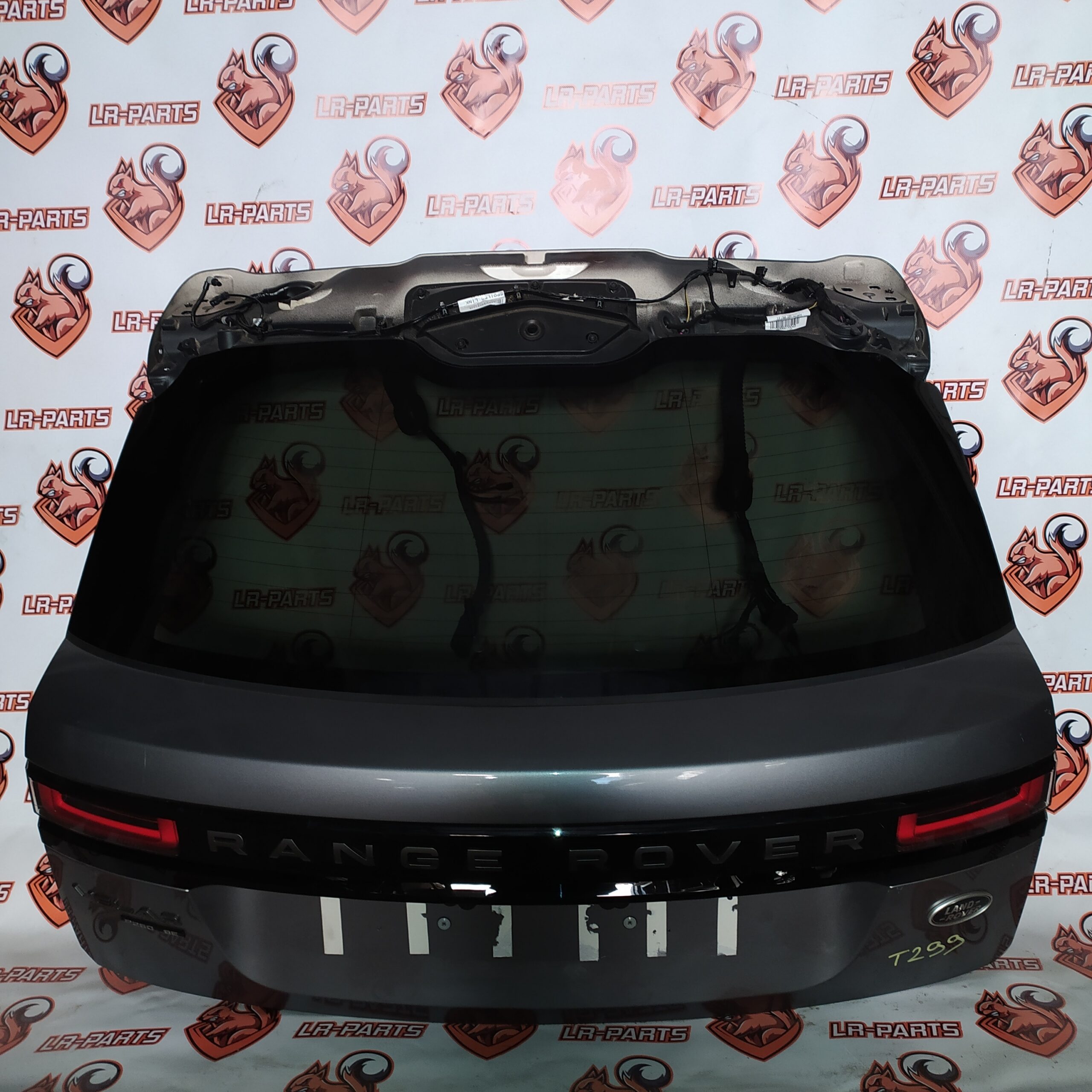 LR110352 Trunk lid Range Rover Velar L560 (2018-) Used - Image 34