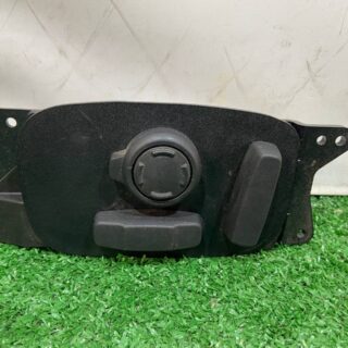 LR111633 Electric seat adjustment switch left Land Rover Discovery 5 L462 (2017-) USED cost 90 € in stock 1 pcs.
