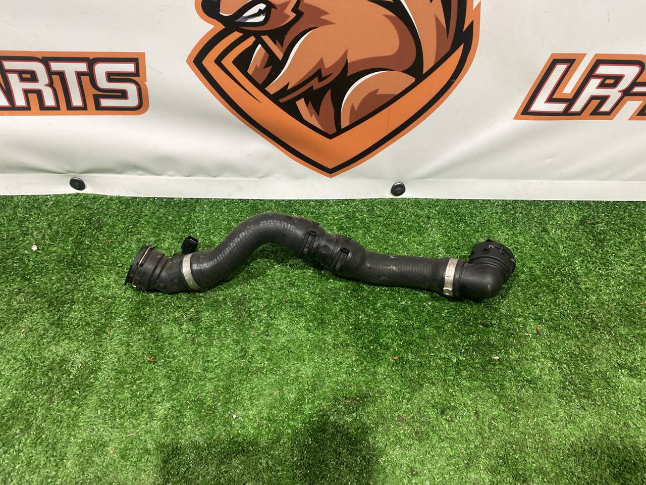 LR125237 Cooling pipe 3.0D ingenium Range Rover Sport L494 (2014-2022) Used cost 40 € in stock 1 pcs.