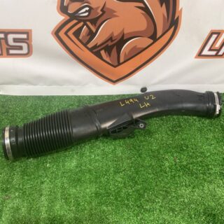 LR125265  Air duct left 3.0D ingenium on the air filter housing RANGE ROVER SPORT (L494) 2013- Used cost 75 € in stock 1 pcs.